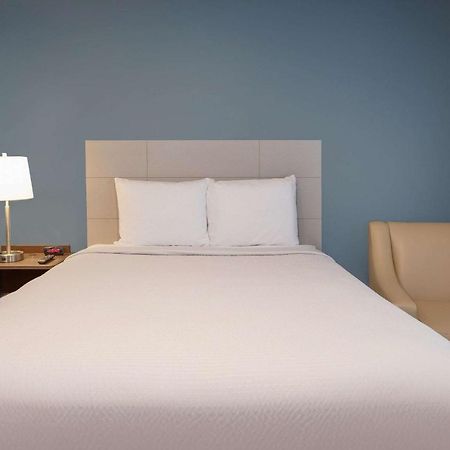 Woodsping Suites Washington Dc East Arena Drive Lake Arbor ภายนอก รูปภาพ